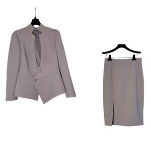 Yoana Baraschi Soft Lilac 2-Piece Luxury Women's Designer Suit - Size 6